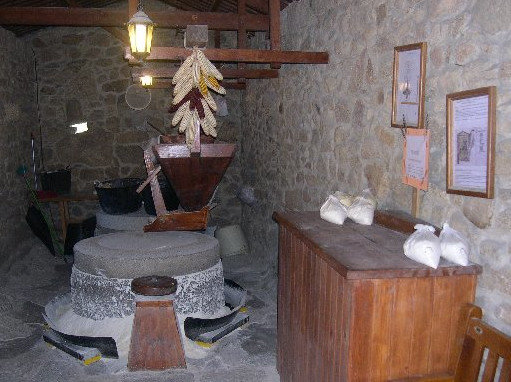 Interior de uno de los molinos que se conservan.