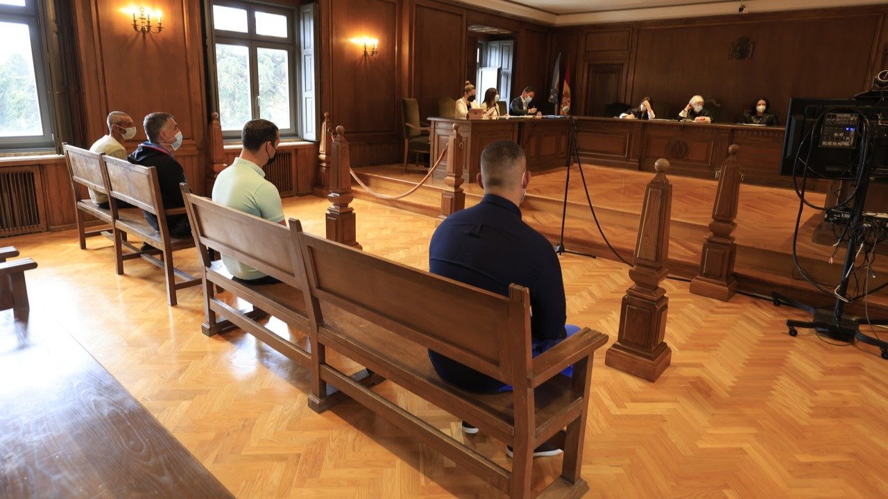 <p> El juicio celebrado en la Audiencia de Pontevedra en junio de 2021. GONZALO GARCÍA </p>
