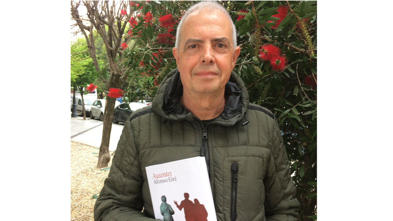 Afonso Eiré co seu novo libro. DS