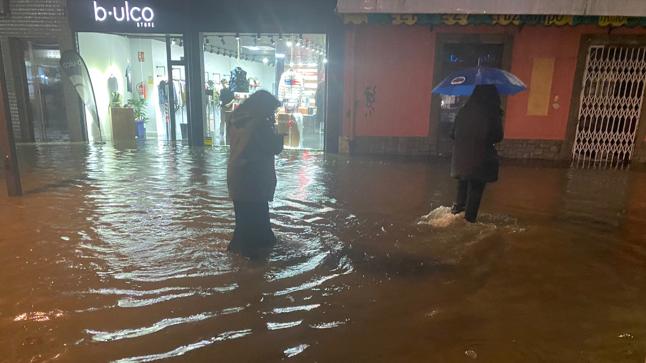Inundación en Vilagarcía. DP