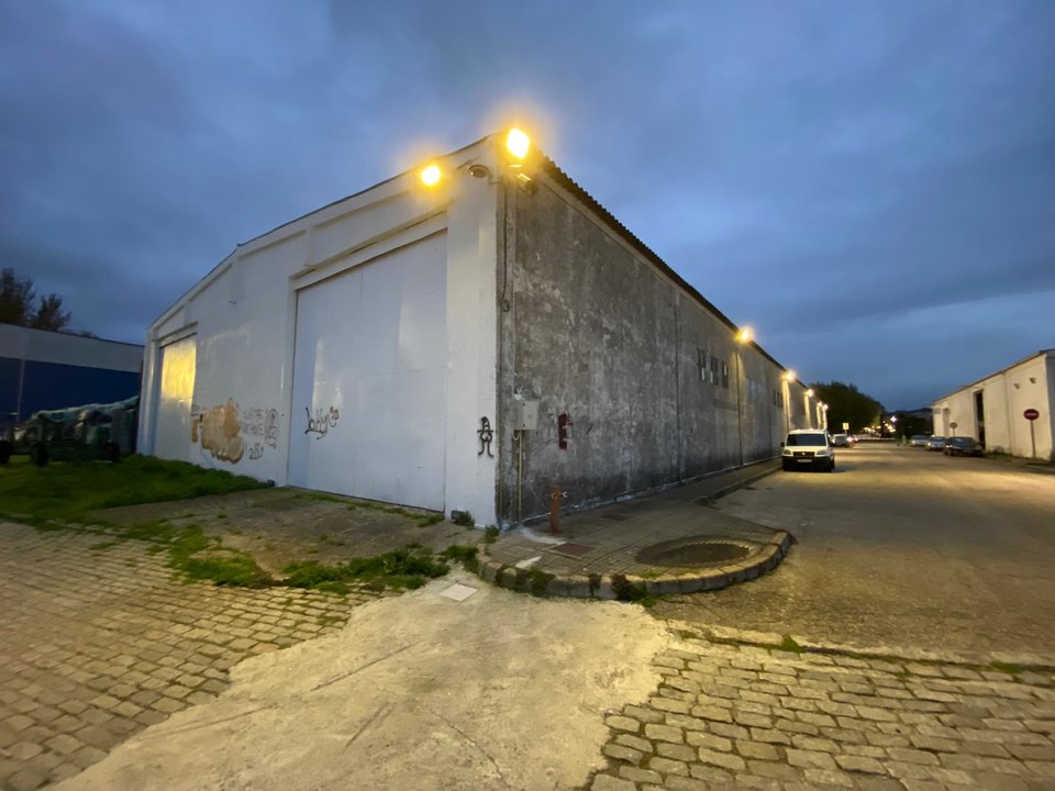 Edificio de la futura Escola Municipal de Deportes Náuticos en el puerto  O Ramal de Vilagarcia. JOSÉ LUIZ OUBIÑA
