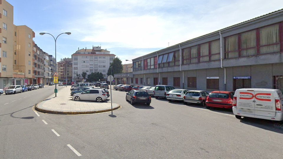 La calle López Ballesteros de Vilagarcía, donde estaba estacionada la caravana. GOOGLEMAPS