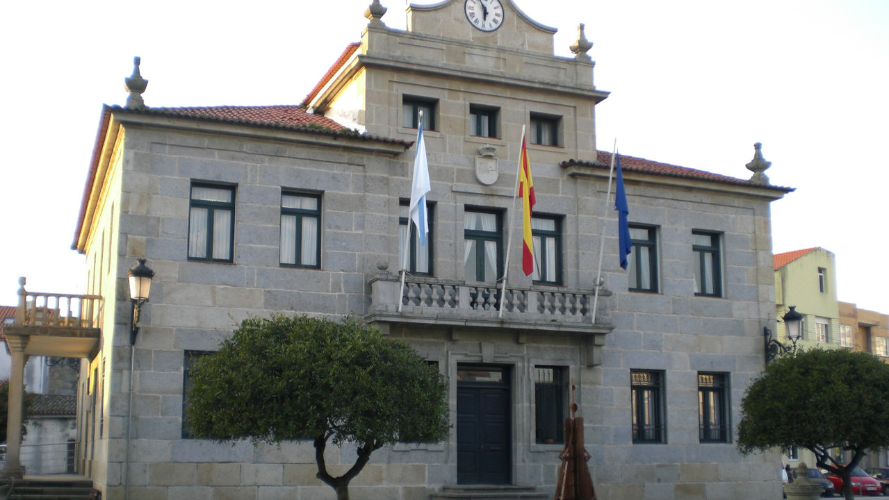 Fachada del Concello de Vilanova. DS