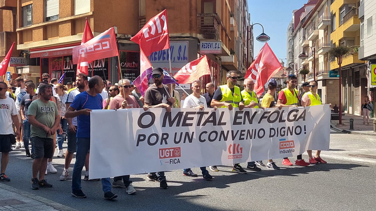 Manifestación del Metal en Vilagarcía. SAMUEL CARDALDA