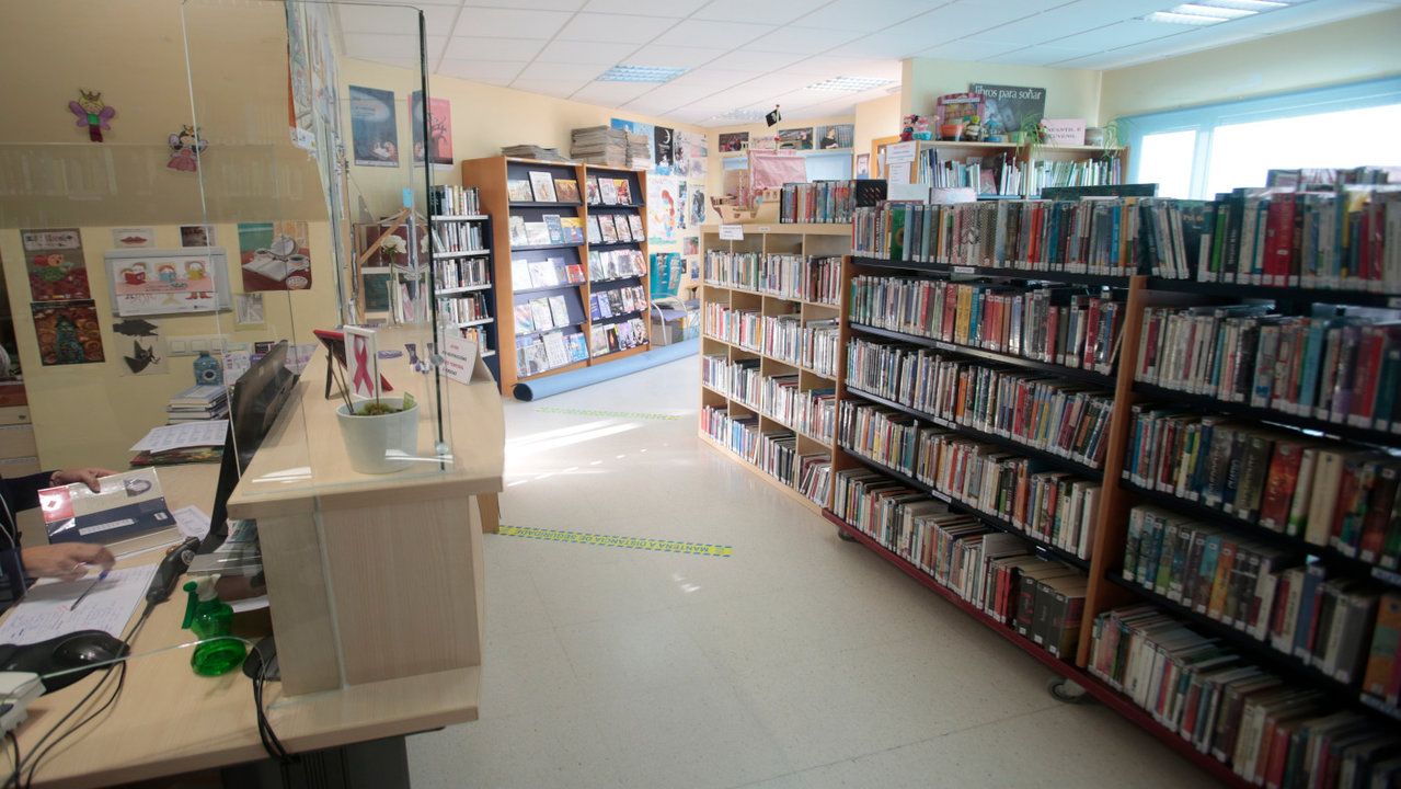 Interior da Biblioteca Municipal de Portonovo.
