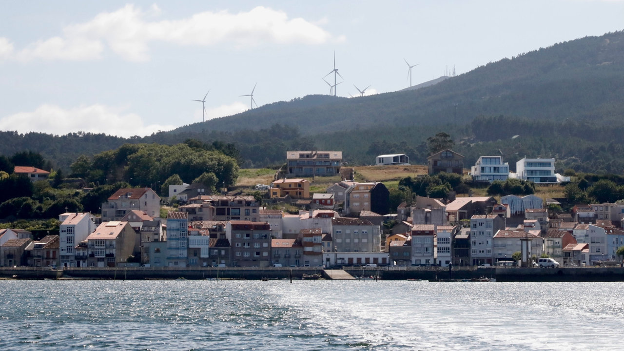 Porto de Carril, onde se vai celebrar a Festa da Ameixa. JOSÉ LUIZ OUBIÑA