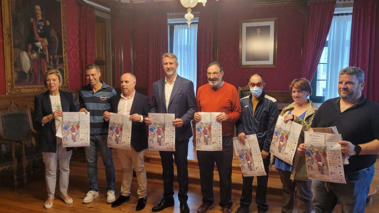 Presentación de la XI Marcha Ciclista Unificada de Special Olympics Galicia en Vilagarcía. SAMUEL CARDALDA