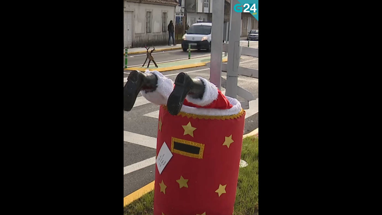  Adornos navideños en Sanxenxo. G24 