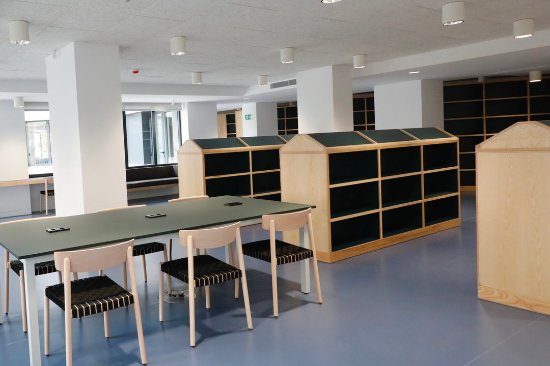 Nuevas instalaciones de la Biblioteca municipal de Vilagarcía. JOSÉ LUIZ OUBIÑA