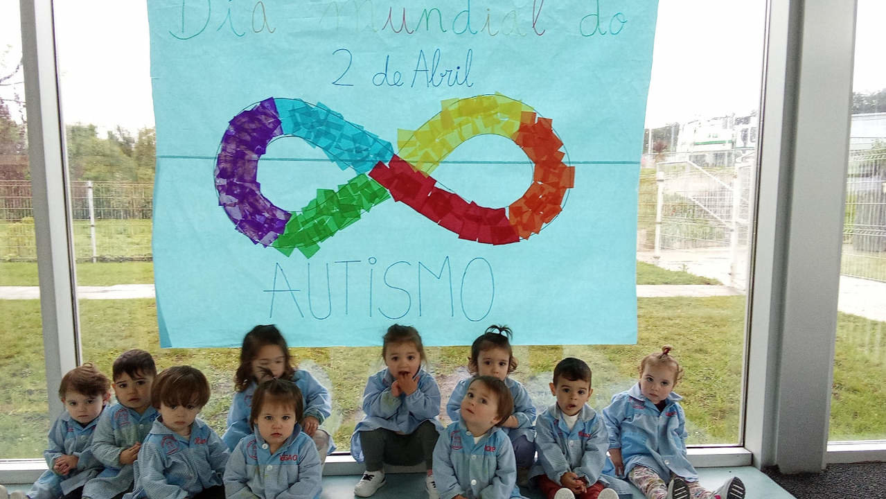 Los centros educativos de Sanxenxo conmemoraron recientemente el Día Mundial del Autismo. DS