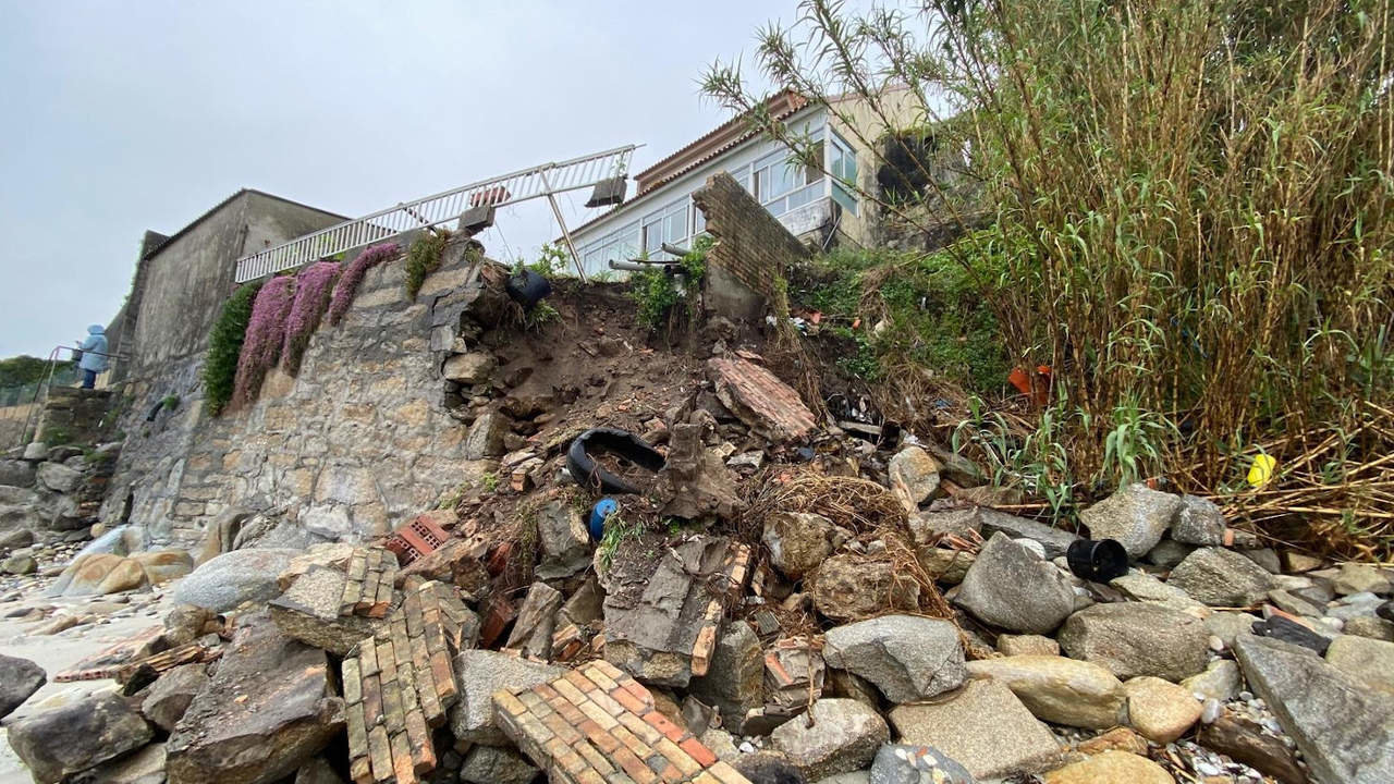 Imagen del derrumbe en A Carabuxeira